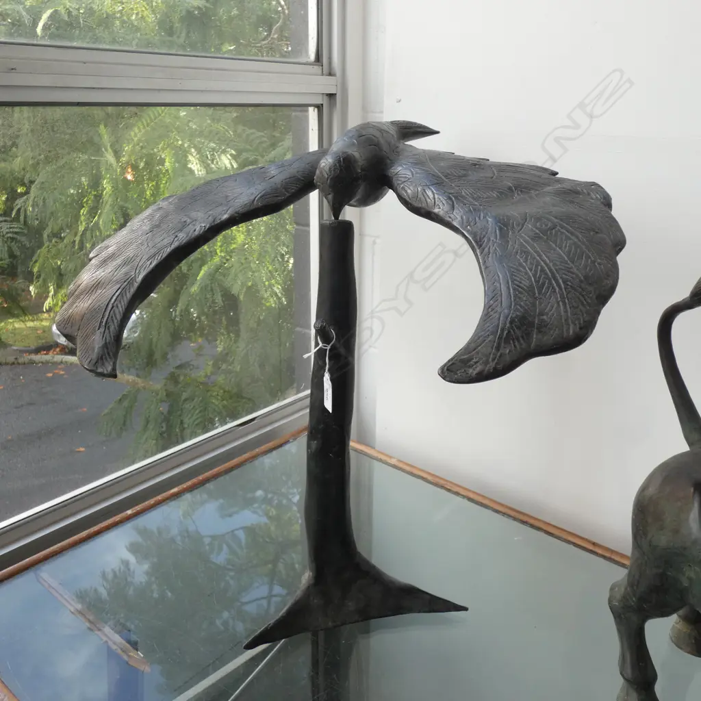 BALANCING BRONZE BIRD ON STAND H.500mm Image 1++