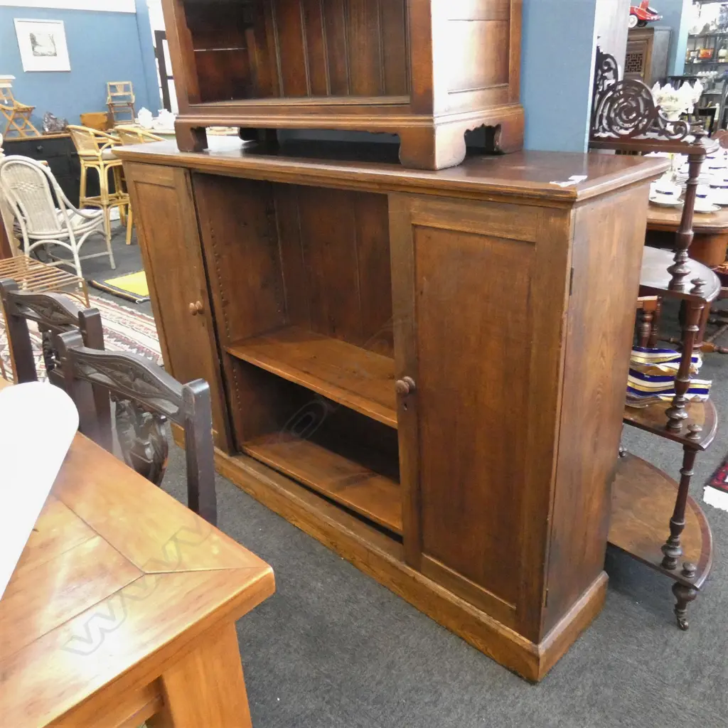 LARGE OAK S/BOARD BOOKCASE,WITH 2 CUPBOARDS AND SHELVES 1670 X 360 MM Image 1++