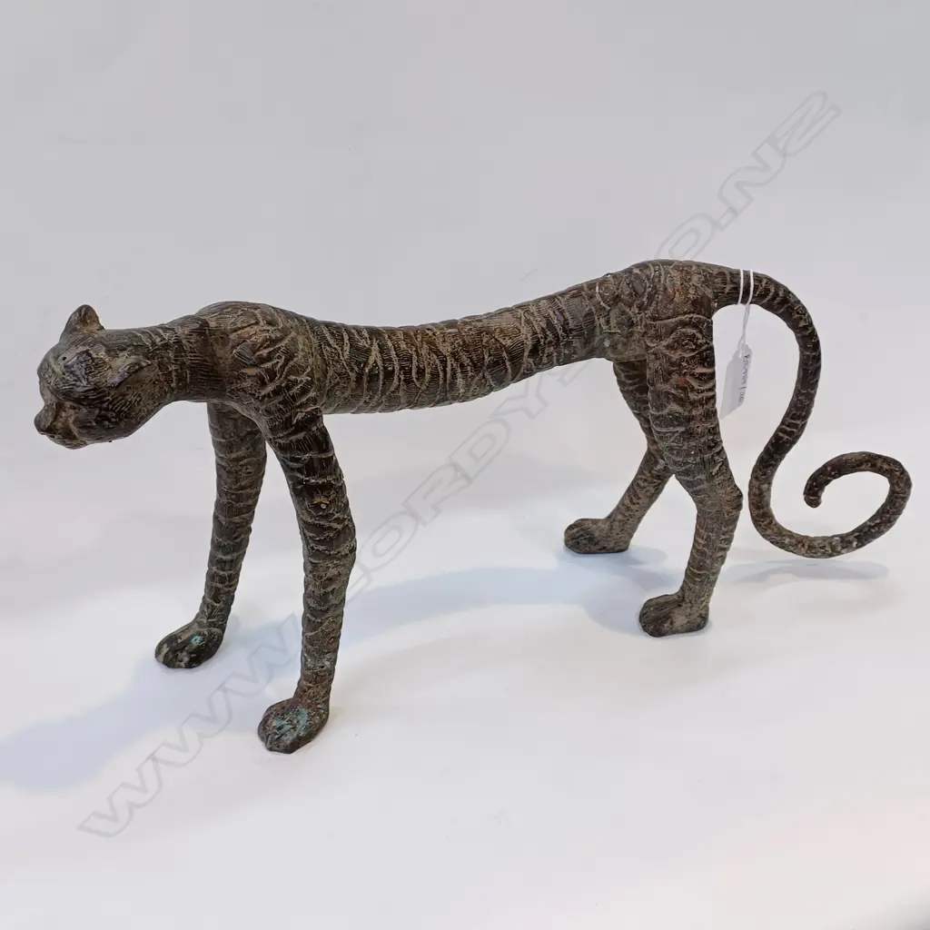 BRONZE STYLISED THIN CHEETAH L.410mm Image 1++