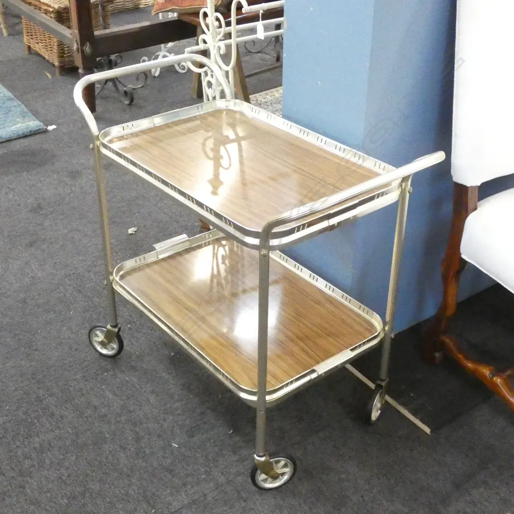 TEA TROLLEY  Image 1++