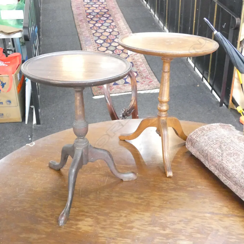 2 MAHOGANY WINE TABLES H.445mm Image 1++