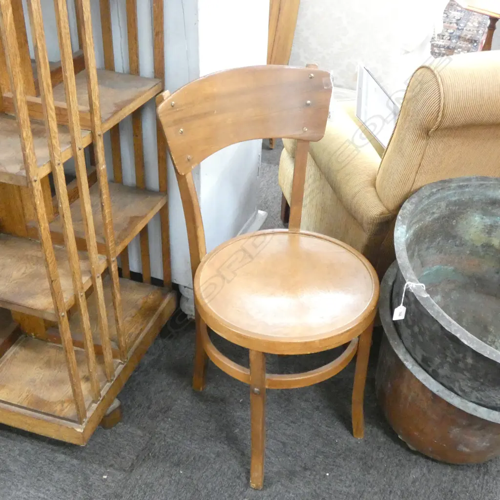 BENTWOOD CHAIR Image 1++