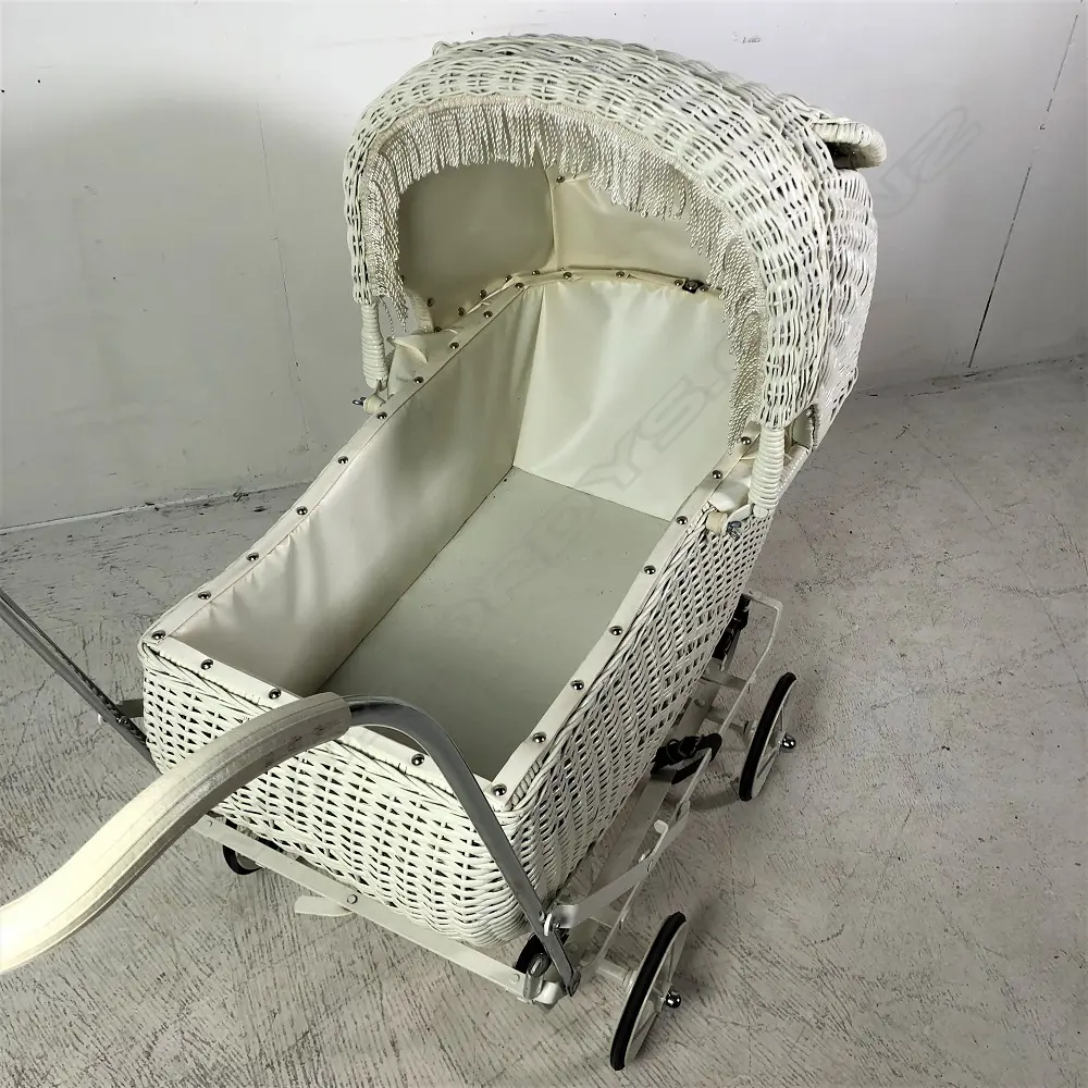 RESTORED VINTAGE BABY'S WICKER PRAM Image 1++