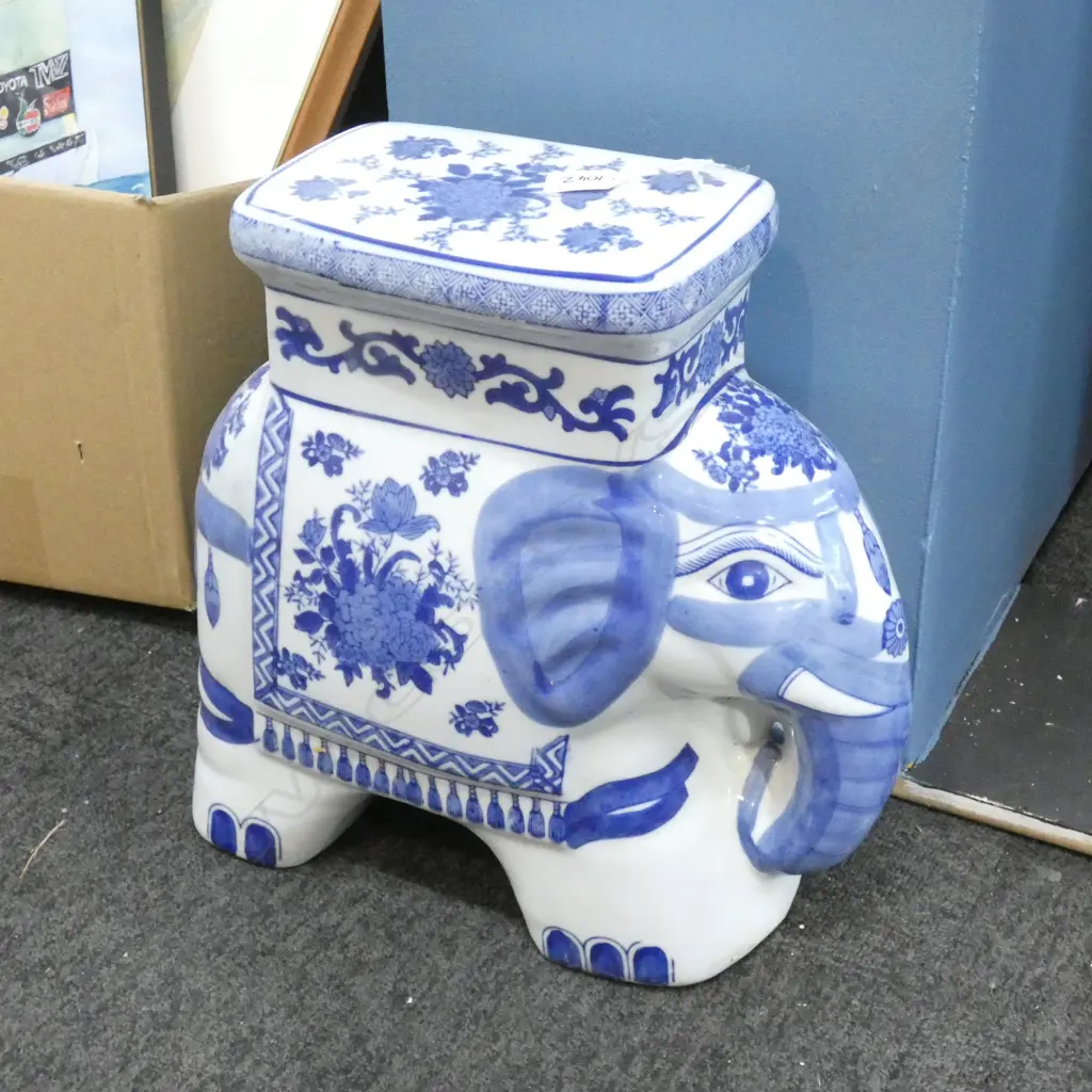 LG BLUE & WHITE ORIENTAL CERAMIC ELEPHANT H 375 L 380MM Image 1++