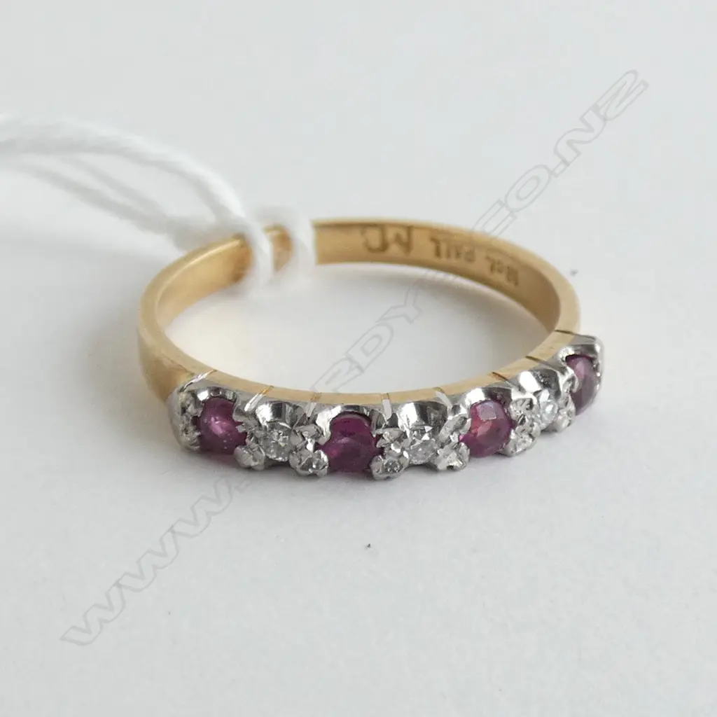 18CT 7 STONE RUBY & DIAMOND ETERNITY RING 2.7 GRAMS Image 1++