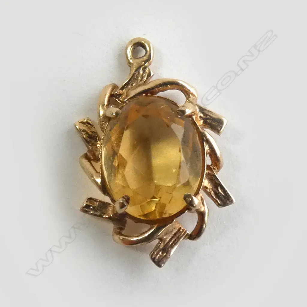 (17997) 9CT GOLD & CITRINE PENDANT RADIATING FRAME Image 1++