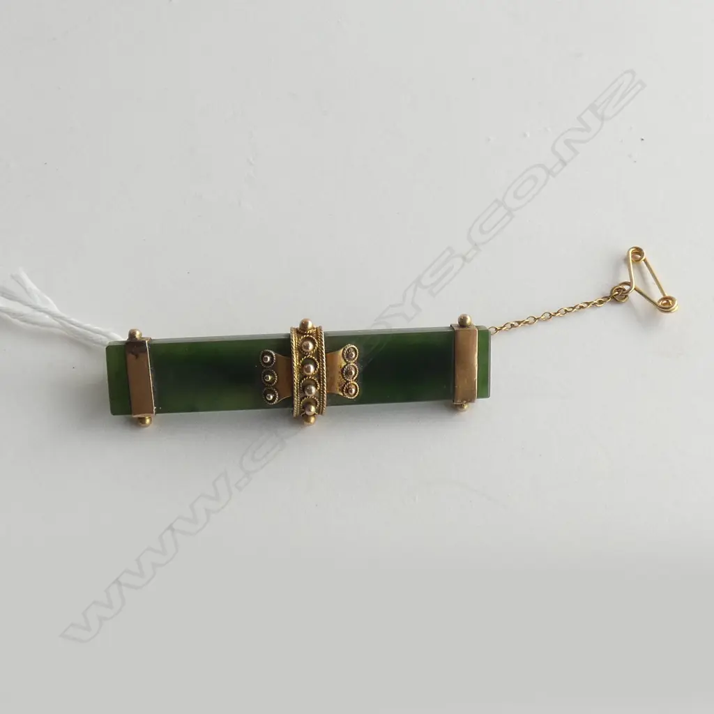 (17746) 9CT POUNAMU BAR BROOCH STRAP & BEAD  Image 1++