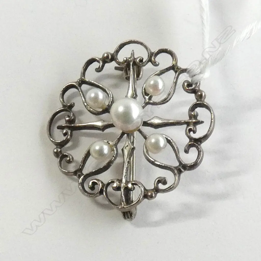 (18941) SILVER & CULTURED PEARL BROOCH Image 1++