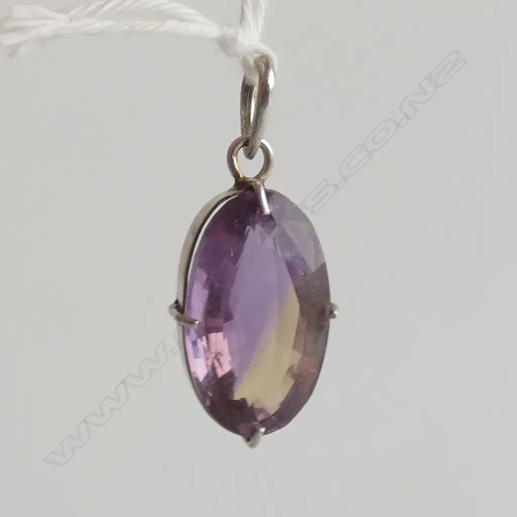 AMETHYST AND SILVER PENDANT Image 1++