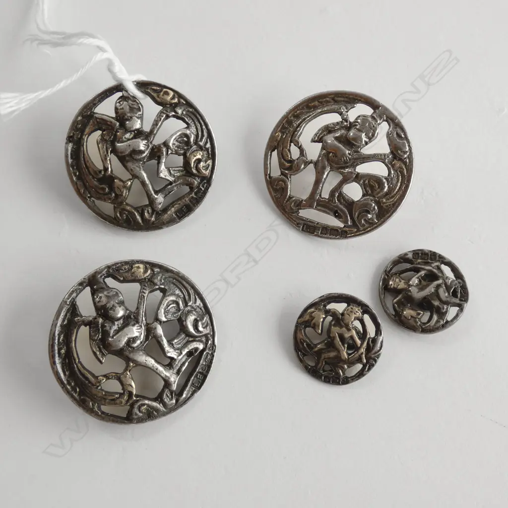 EDW SET 5 (3+2) SILVER PUTTI BUTTONS BIRM. 1901 Image 1++