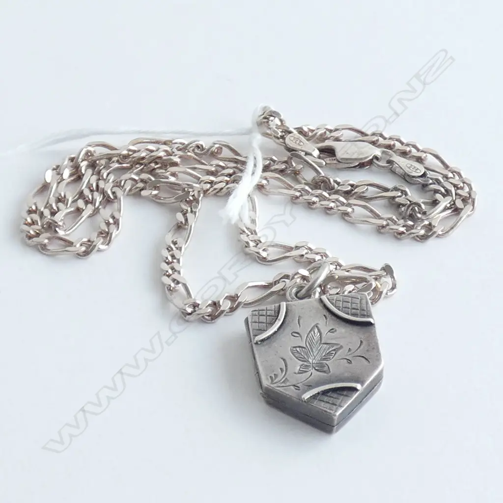 VICTORIAN (1884) SILVER LOCKET WITH MODERN SILVER CHAIN Image 1++