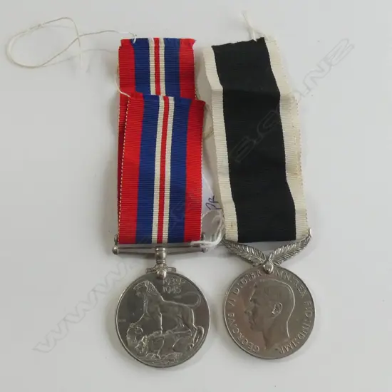 (20171) PR WWII WAR MEDALS W RIBBONS