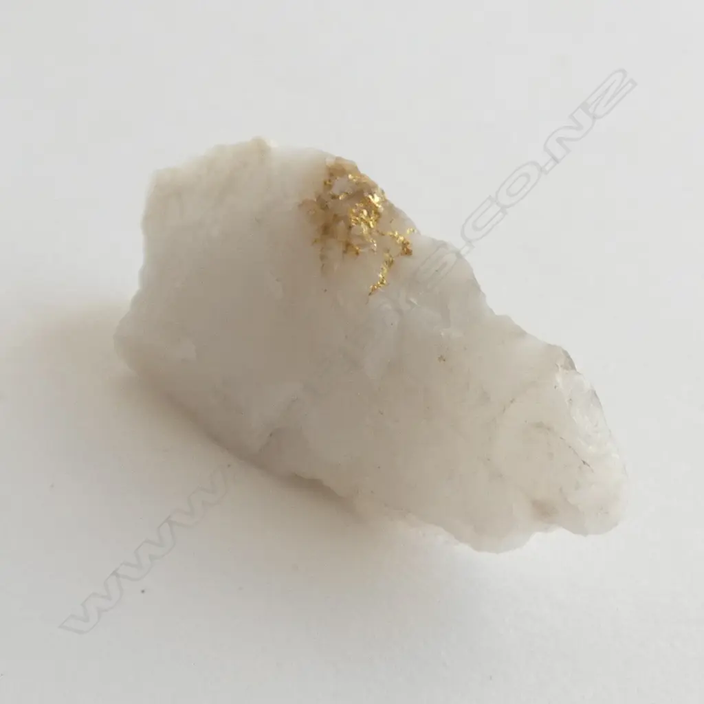 NZ GOLD BEARING QUARTZ ROCK SPECIMAN 6.6GMS Image 1++