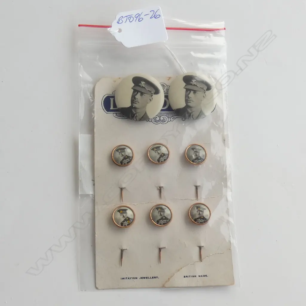 8 (6+2)  VINTAGE DUKE OF CLOUCESTER PINS AS NEW ON CARD Image 1++