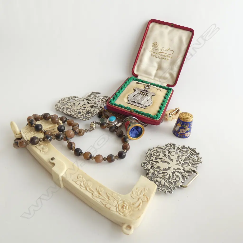 3 SILVER BROOCHES + 2 NECKLACES, IVORY ETC Image 1++