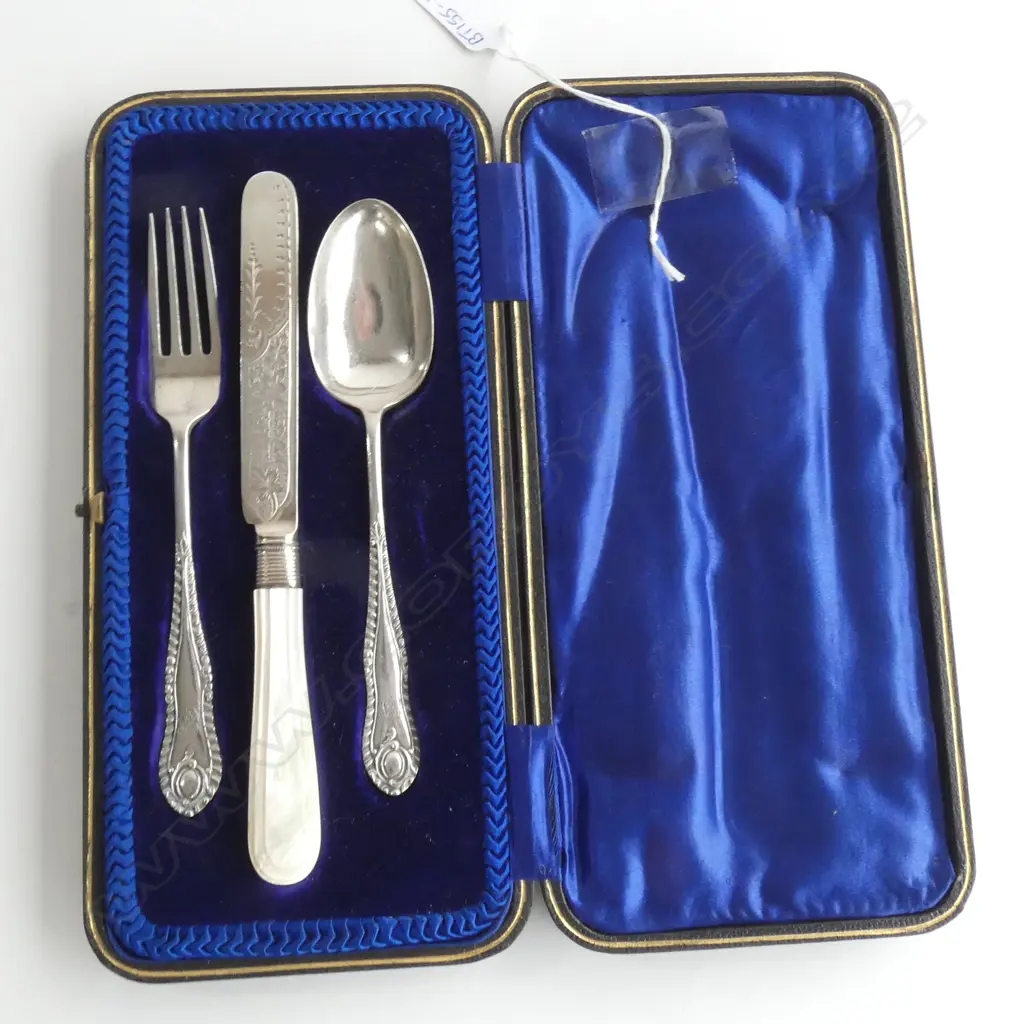 BOXED SILVER KNIFE/FORK/SPOON SET SHEFFIELD 1906 Image 1++