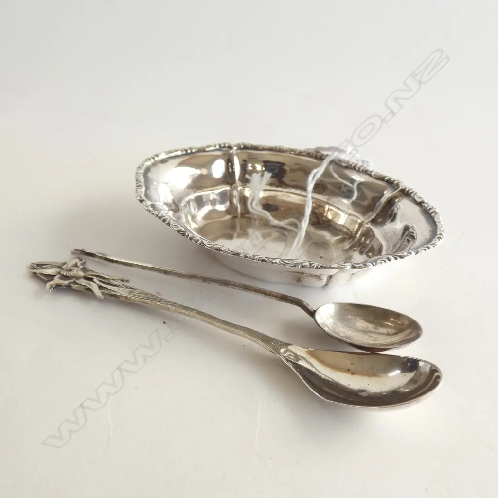 SM 830 SILVER DISH (93 X 70MM) & 835 SILVER COFFEE SPOON & 1 OTHER  30GMS Image 1++