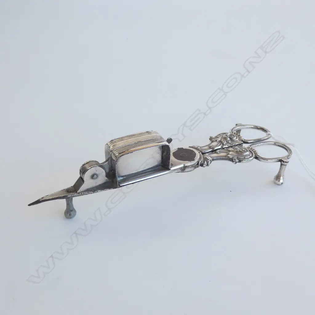CANDLE SNUFF SCISSORS, ENGLISH SILVER PLATE Image 1++