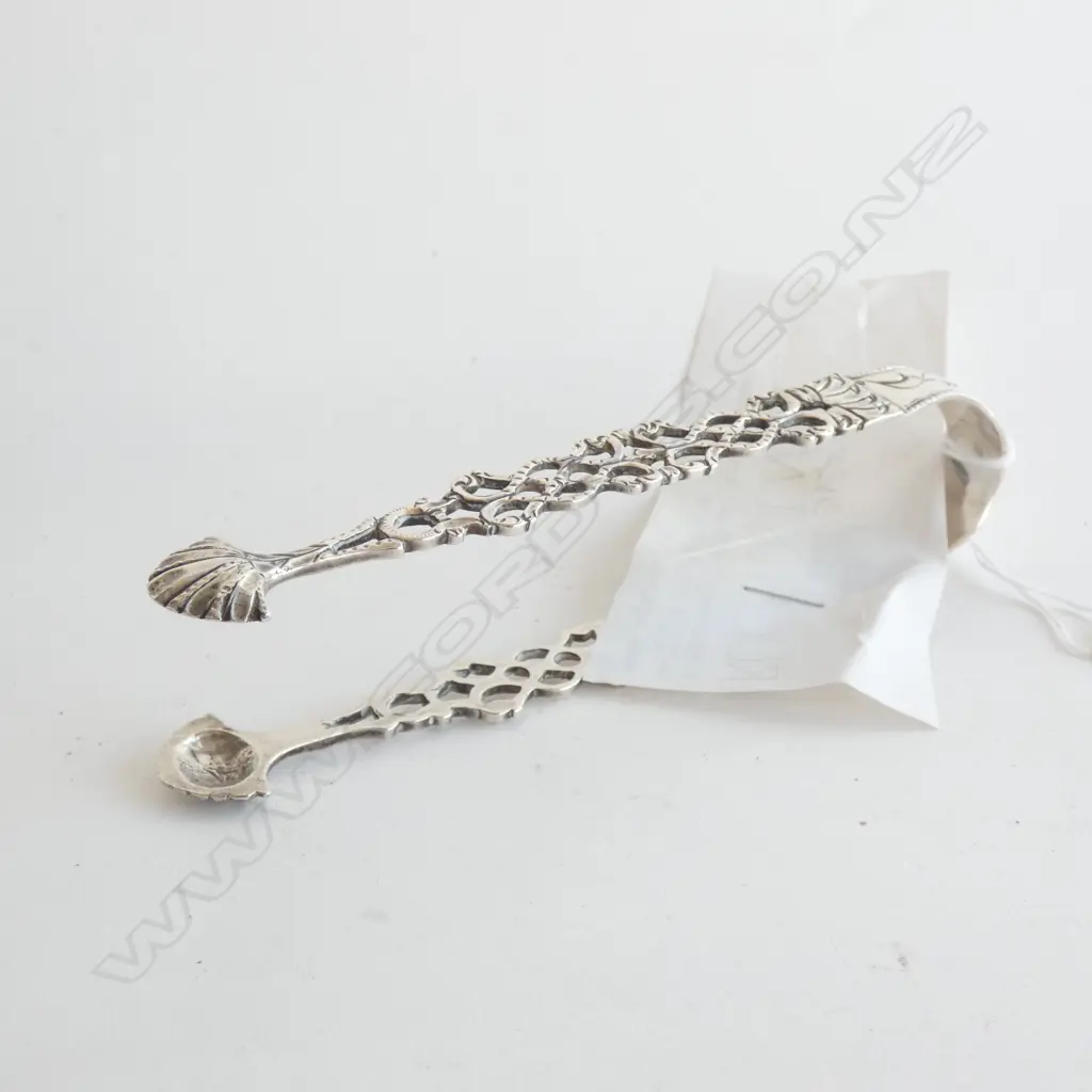 GEORGE III STG SILVER TONGS 37 GRAMS  Image 1++