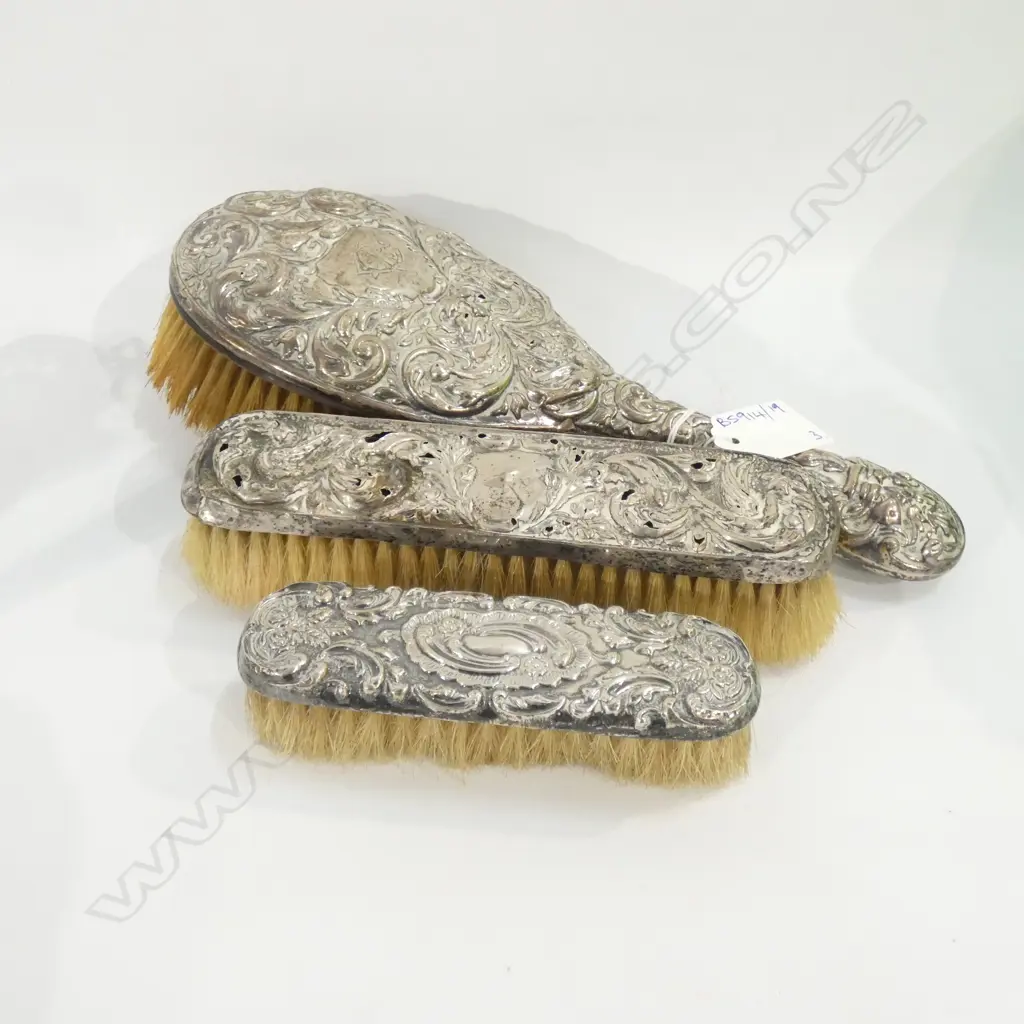 3 STG SILVER BRUSHES  Image 1++