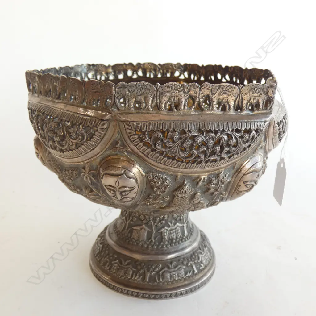 INDIAN SILVER (TESTED) REPOUSSE FOOTED BOWL. 606gm Image 1++