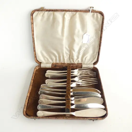 BOXED EP FISH SET