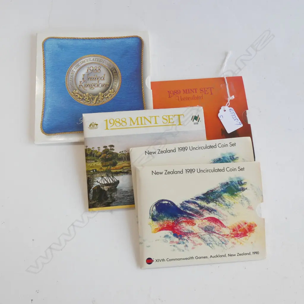 5 UNC NZ & AUSTRALIAN COIN SETS 1989 ETC Image 1++