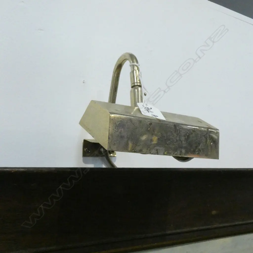 ENGLISH VINTAGE BRASS ART LIGHT Image 1++