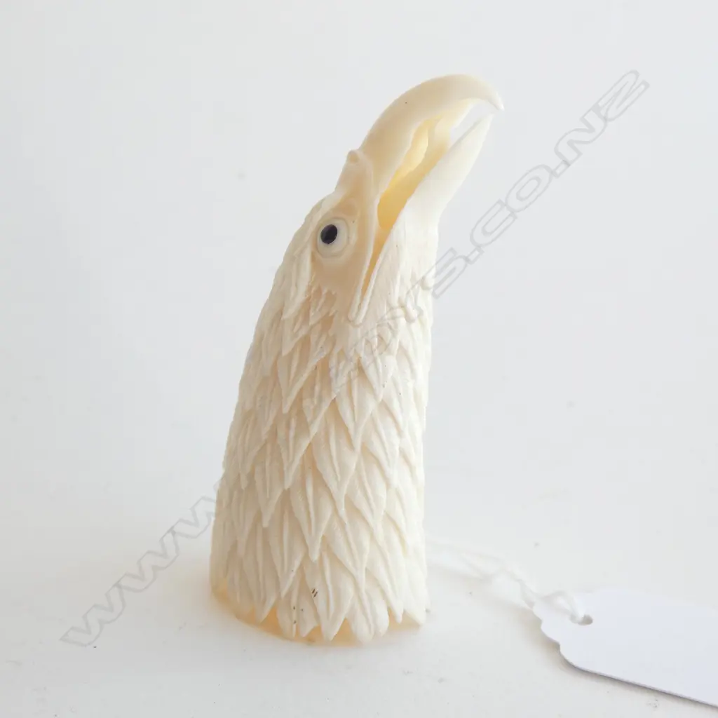 IVORY WHALE TOOTH CARVED EAGLE HEAD w BLACK CORAL INLAY EYES H. 62MM Image 1++
