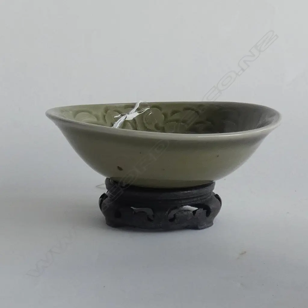 CHINESE SONG STYLE YAO ZHOU WARE BOWL WITH STAND DIA  165MM Image 1++