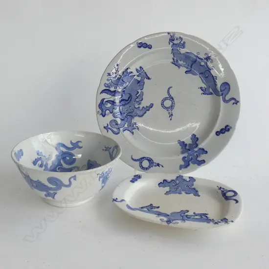 3  VINTAGE MASONS BLUE & WHITE DRAGON PCS - BOWL (DIA 160MM) PLATE (DIA 245MM) & TEAPOT STAND1840 STAMP