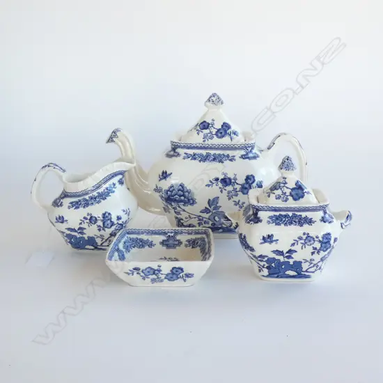 MASONS BLUE & WHITE MANCHU TEA SET; TEAPOT/JUG/ BOWL/CONDIMENT DISH