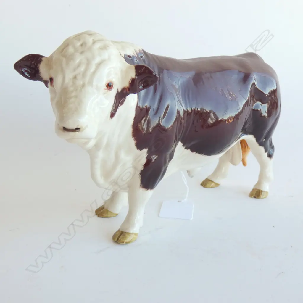 BESWICK HEREFORD BULL L 215MM Image 1++