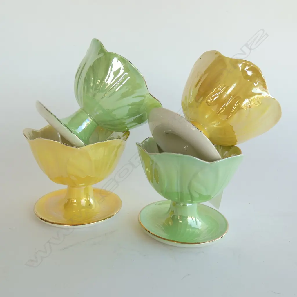 FOUR MALING LUSTRE SUNDAE  DISHES; 2 GREEN / 2 YELLOW Image 1++