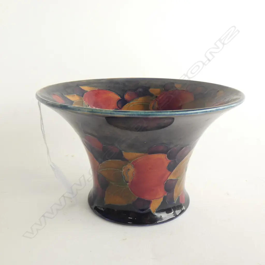 MOORCROFT SQUAT TRUMPET POMEGRANATE VASE H.95mm 155mm dia   Image 1++