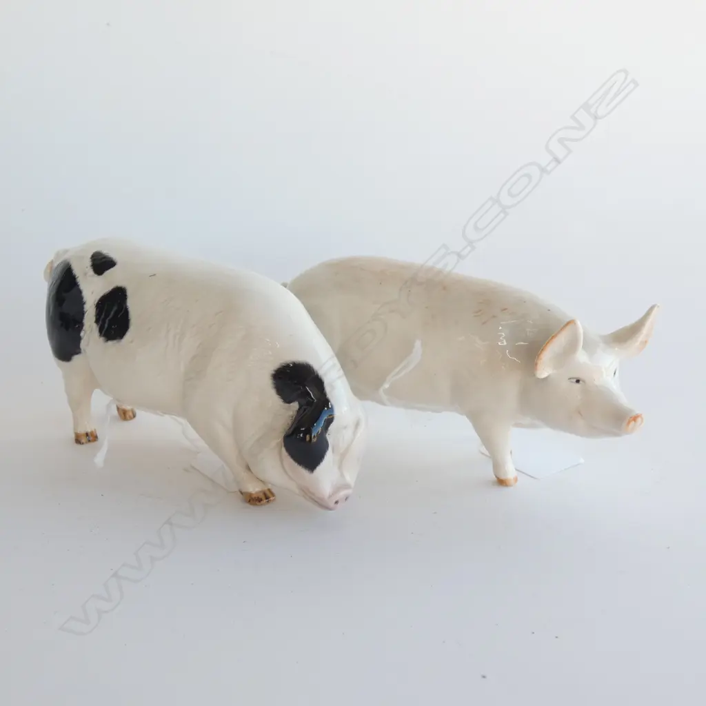 ROYAL DOULTON PIG (L 145MM) & BESWICK PIG (L 145MM) Image 1++