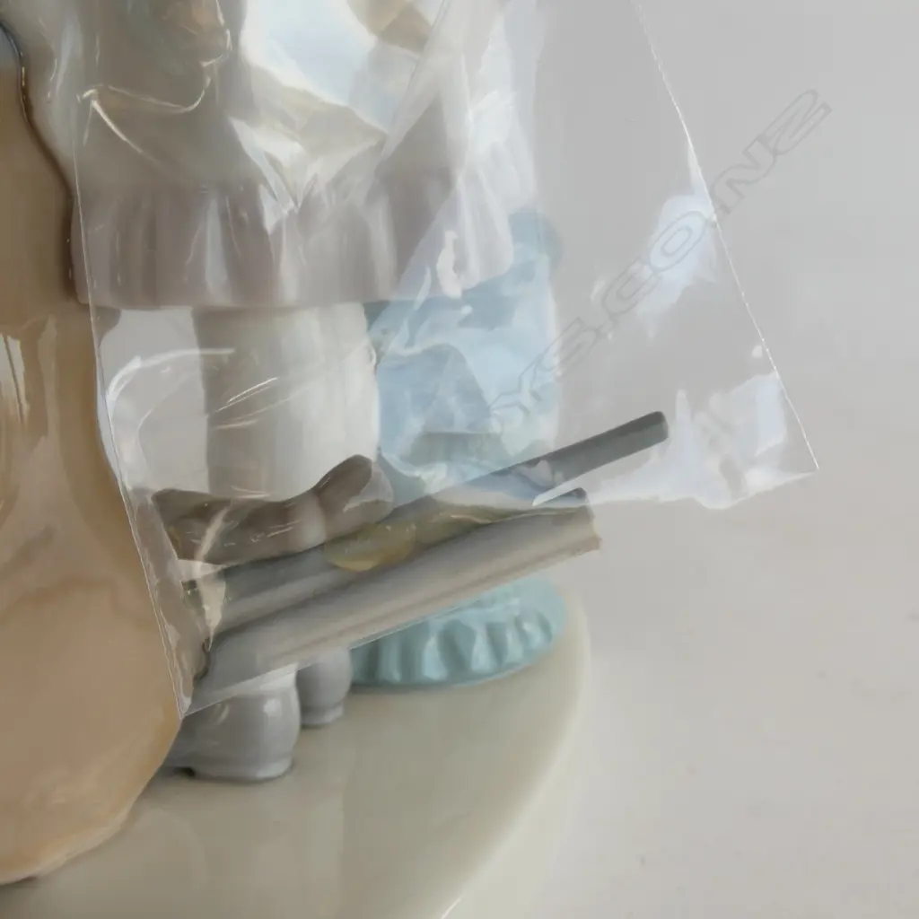 LLADRO 'VIOLA LESSON' - RETIRED  H 310MM A/F - BROKEN PIECES INCL. Image 1++