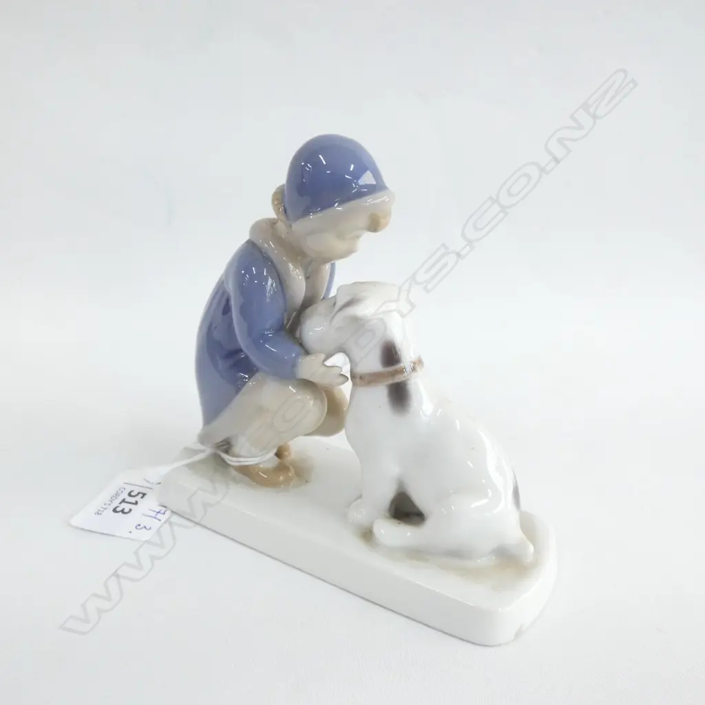 BING & GRONDAHL FIGURE GIRL w. DOG H.105mm Image 1++