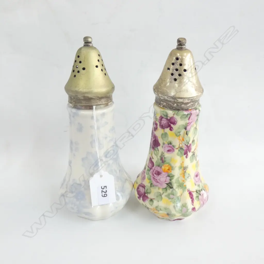 2 LORD NELSON WARE FLORAL SUGAR SHAKERS H. 195MM Image 1++