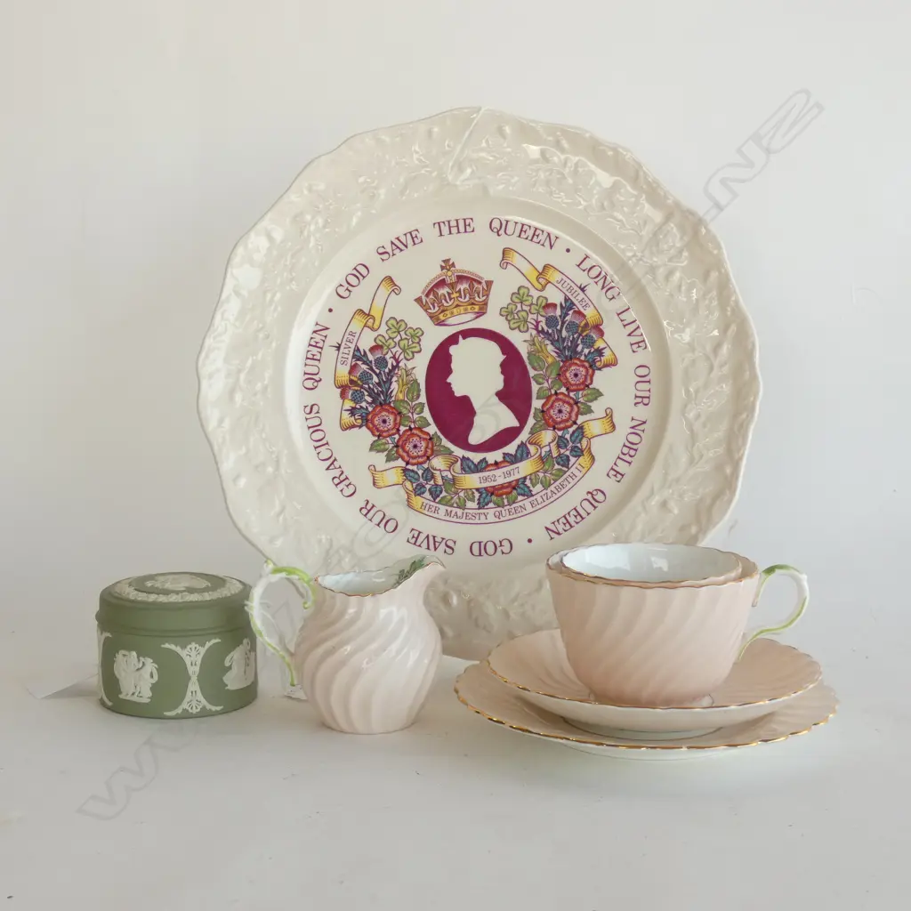 AYNSLEY TEA FOR ONE (TRIO/JUG & SUGAR BOWL) MASONS ROYALTY PLATE & SM WEDGWOOD JASPERWARE TRINKET BOX Image 1++
