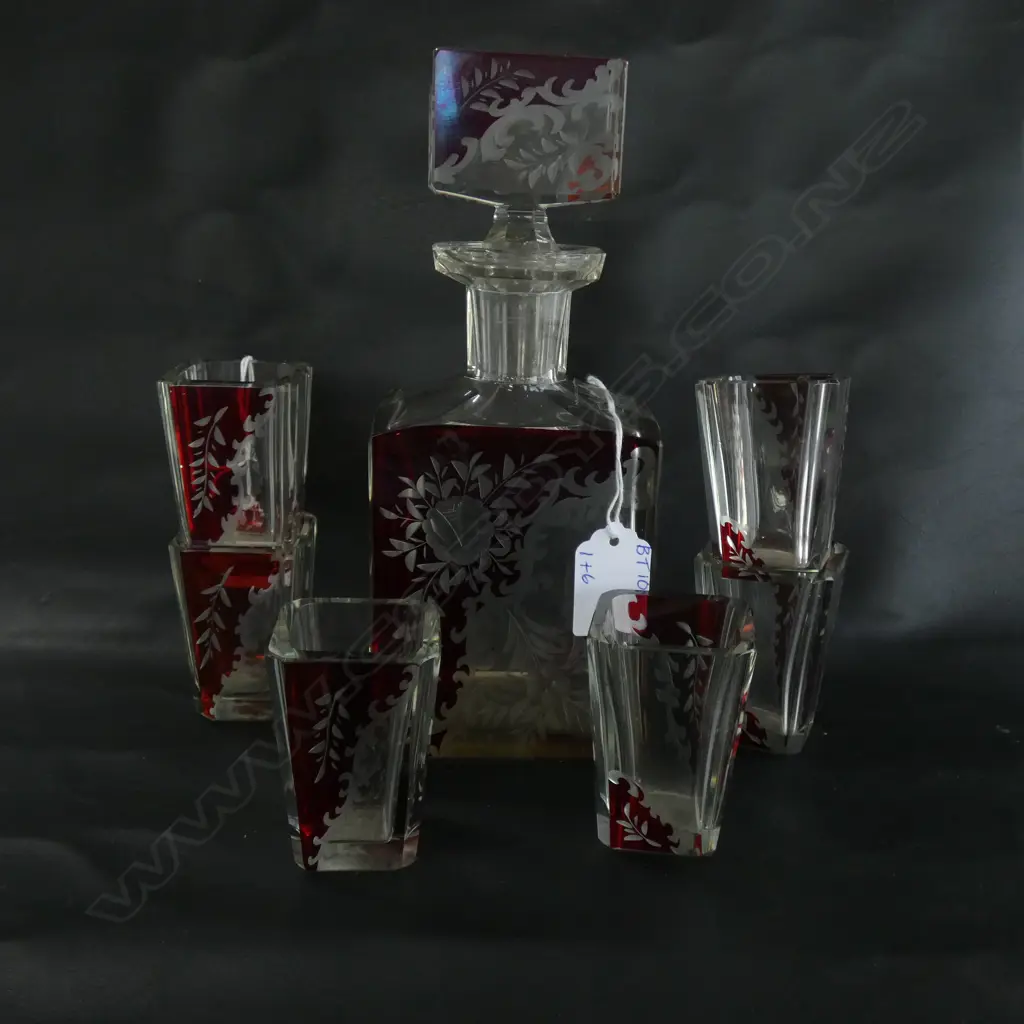 (16191) VINTAGE ART DECO CZECH RUBY GLASS DECANTER (H225MM)  & 6 SM GLASSES (H 65MM) Image 1++
