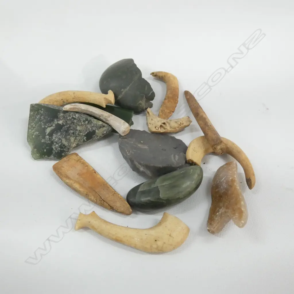 ASST. SMALL ARCHAEOLOGY FINDS OF UNKNOWN ORIGIN Image 1++