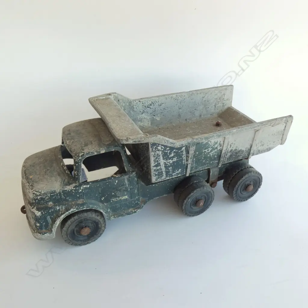 VINTAGE METAL TOY TRUCK L.470mm Image 1++