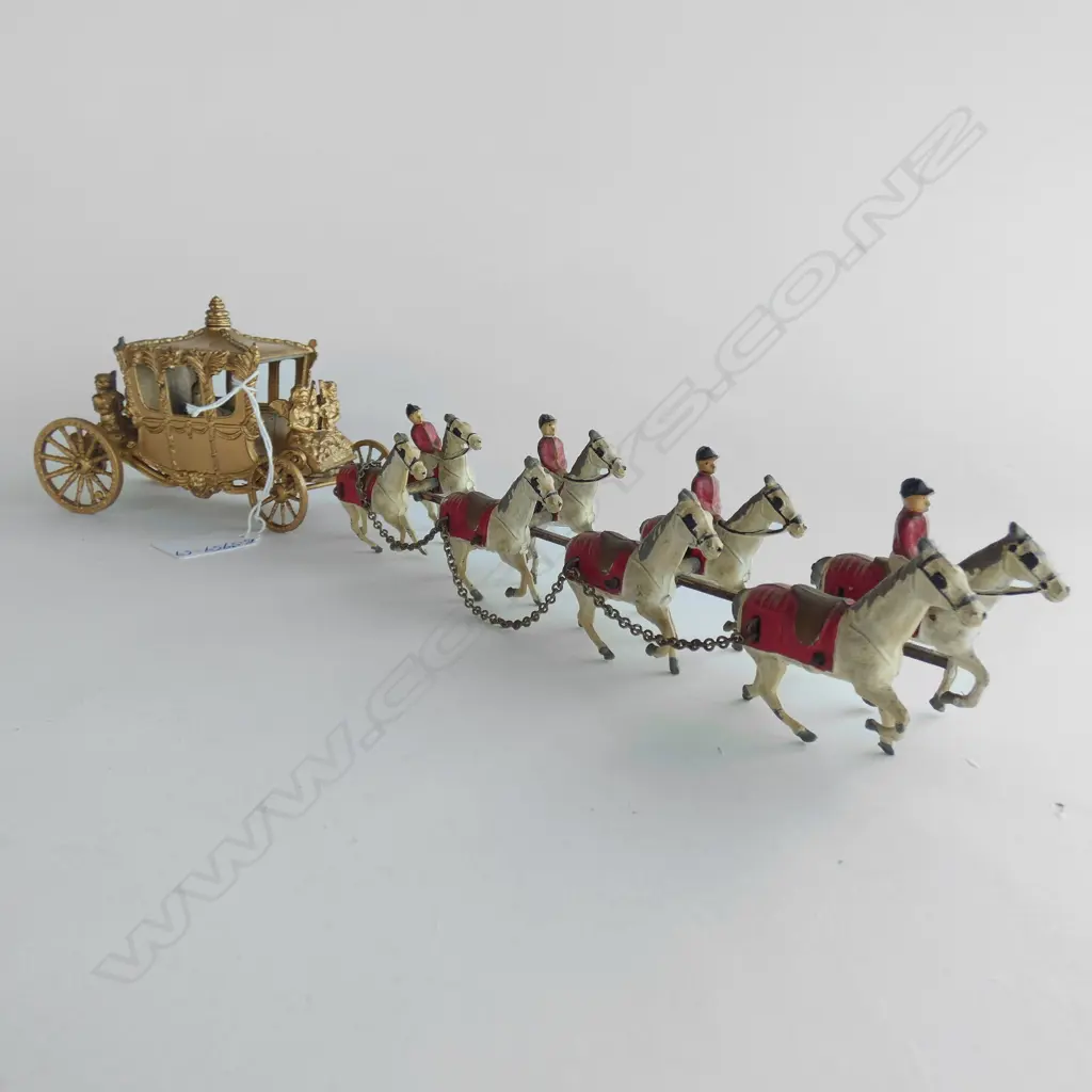 1953 DIECAST 1953 8 HORSE DRAWN MODEL CORONTAION CARRIAGE L.410mm Image 1++