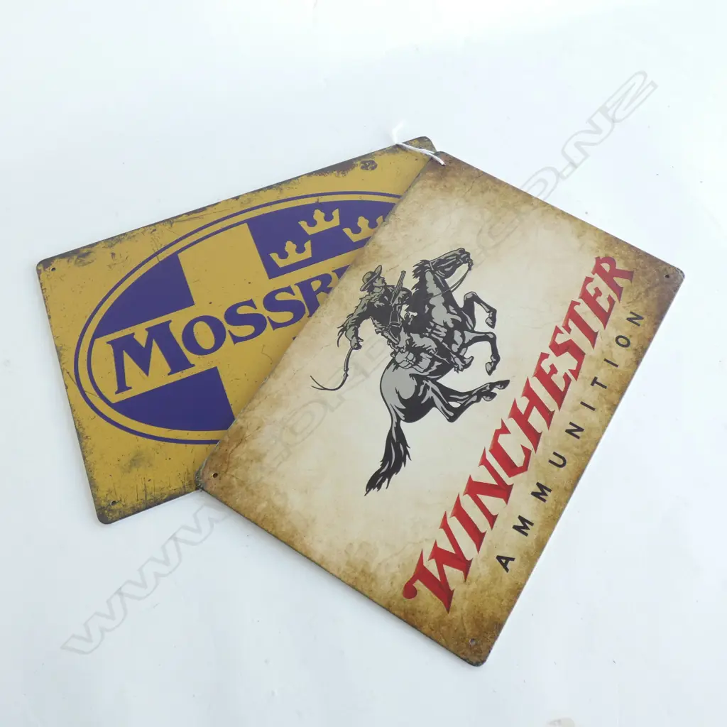 2 REPRODUCTION TIN SIGNS 200X300mm WINCHESTER & MOSSBERG Image 1++