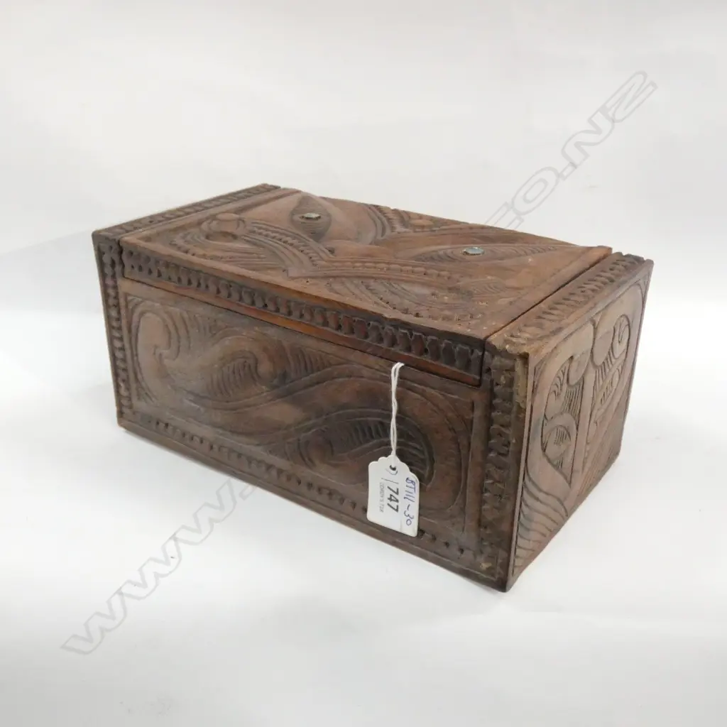 CARVED BOX MAORI STYLE DESIGN  L232 Image 1++