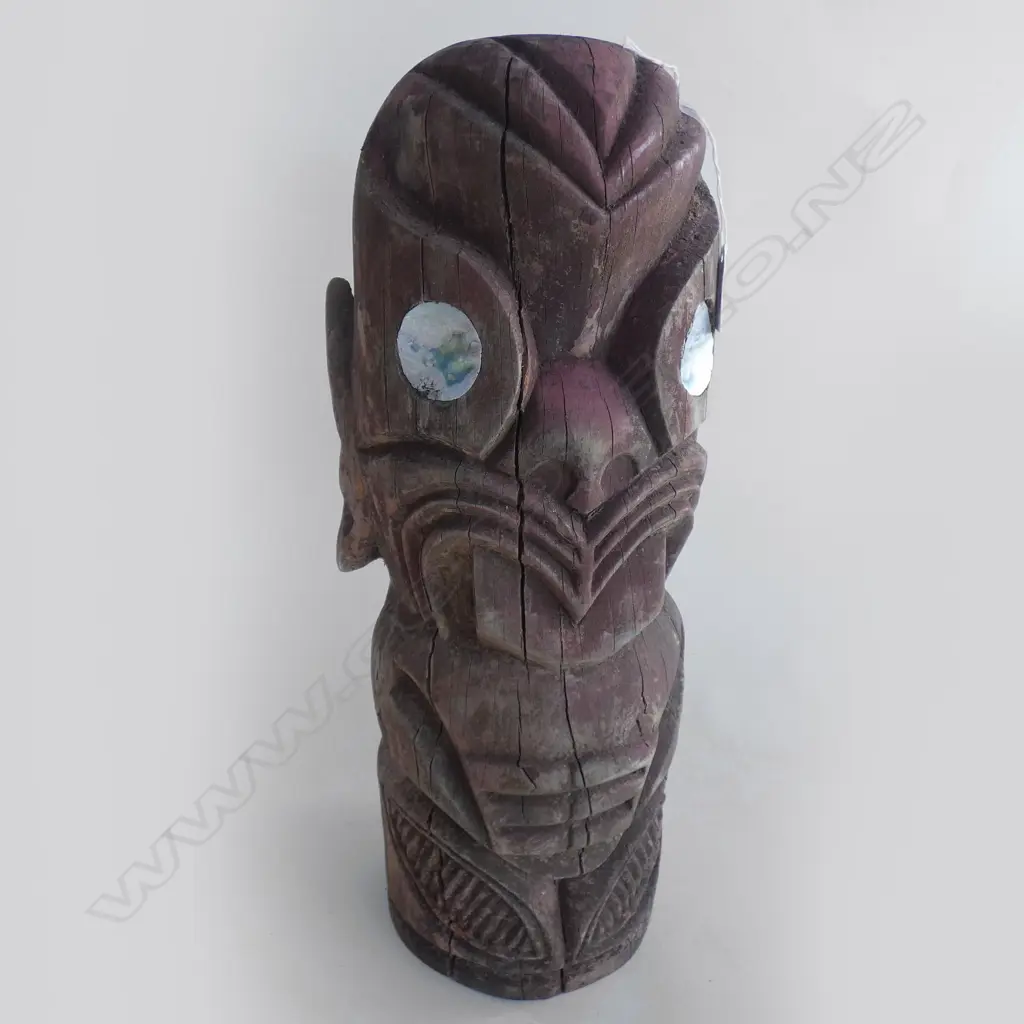 VINTAGE MAORI WOODEN GATEPOST CARVING H. 480MM Image 1++