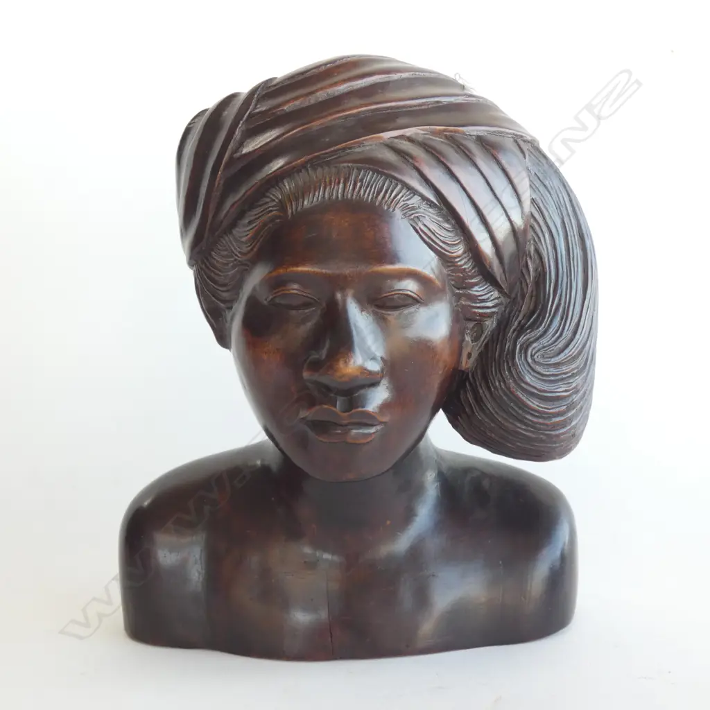 LG JAVA INDONESIAN CARVED BUST OF LADY H.  320MM Image 1++