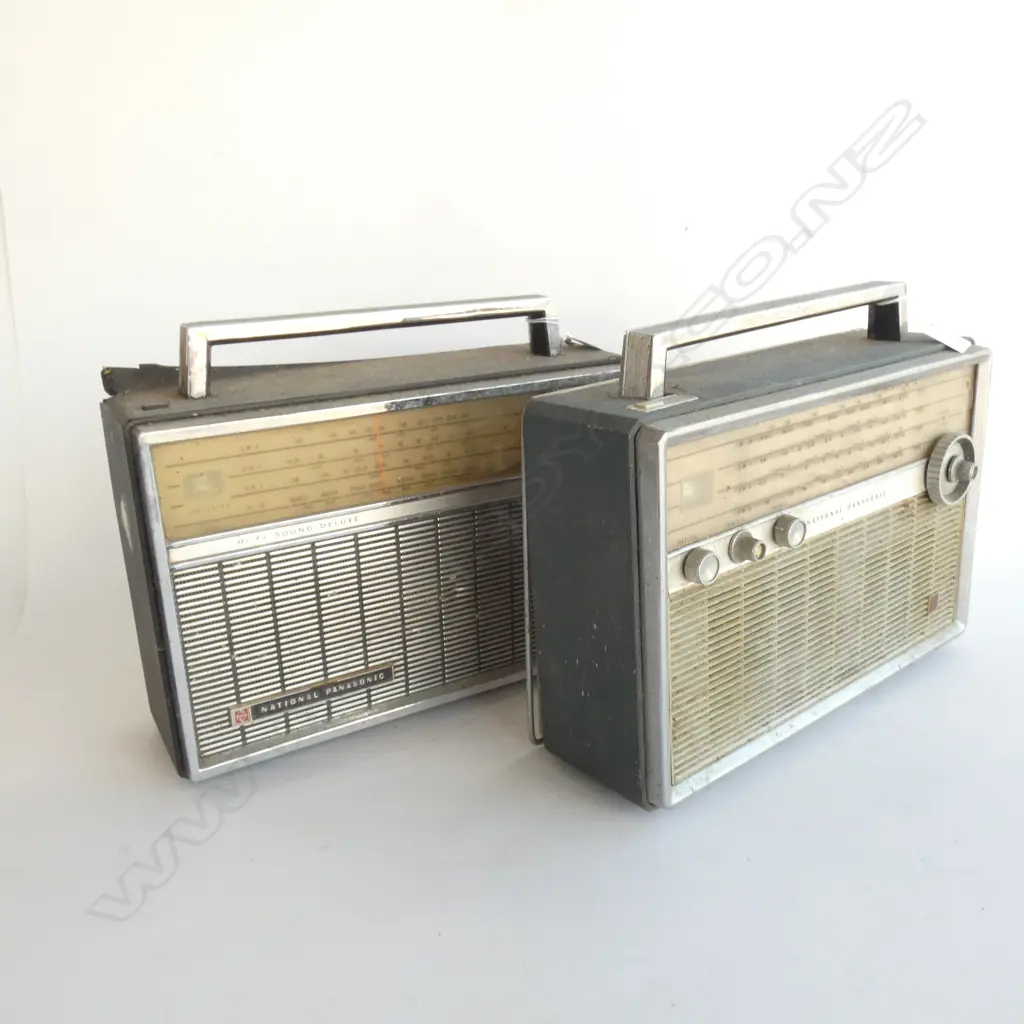 2 NATIONAL PANASONIC TRANSISTOR RADIOS Image 1++