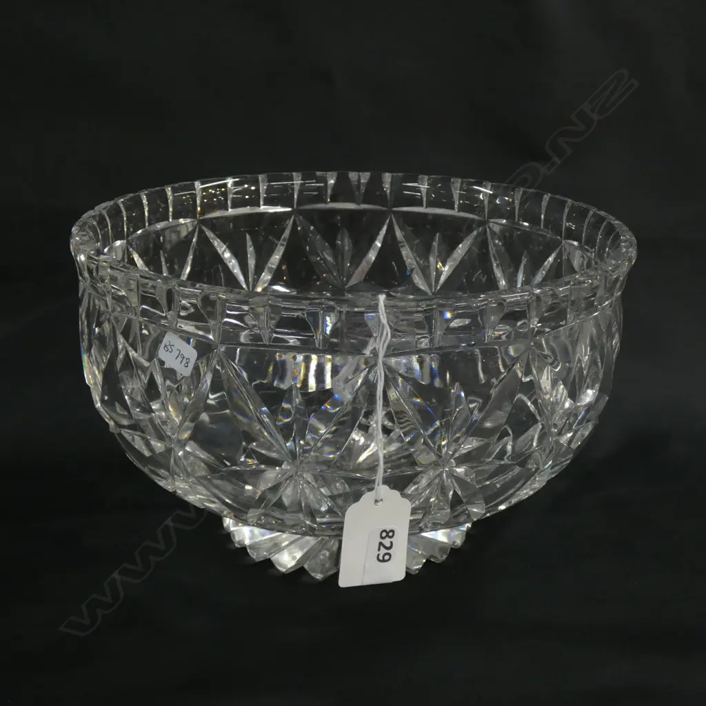LG FOOTED ART DECO CRYSTAL BOWL DIA  225MM Image 1++